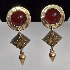 Vintage Mixed Metals Flower Carnelian Colored Glass Clip Earrings 1 1/2"X5/8"